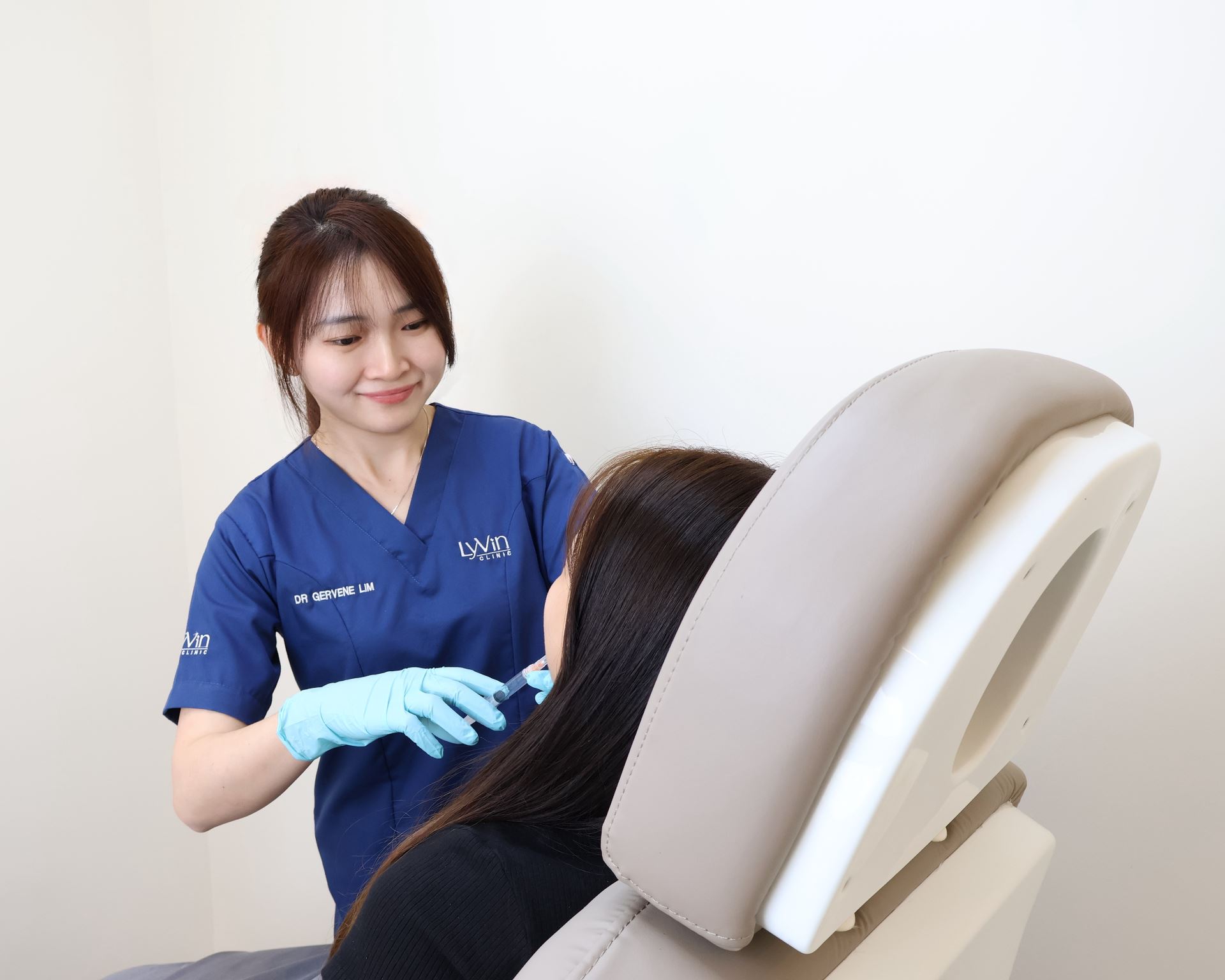 Doctor process of anti-aging injectable treatment for skin rejuvenation